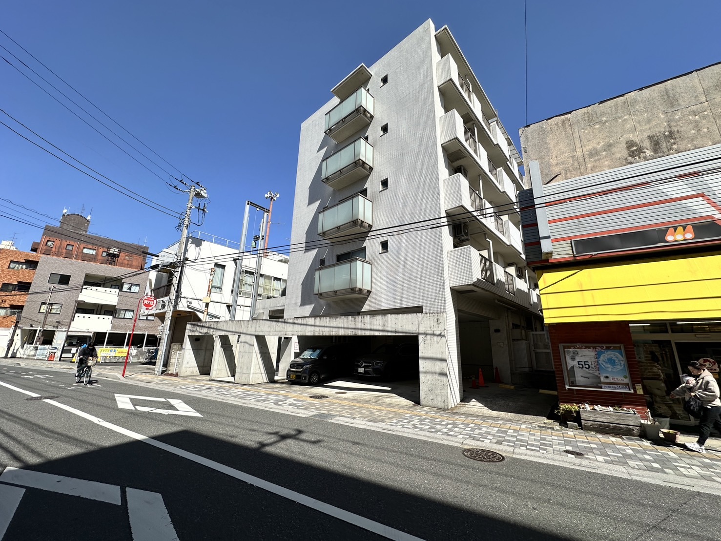 浦安市猫実のマンションの建物外観