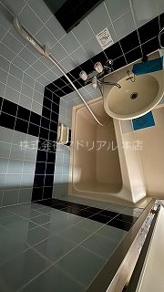 【品川区上大崎のマンションのバス・シャワールーム】