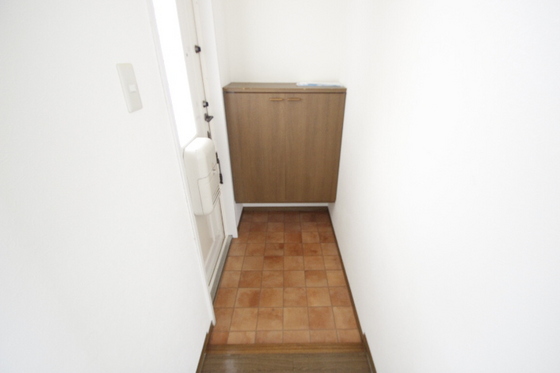 玄関　※他号室の写真になります。