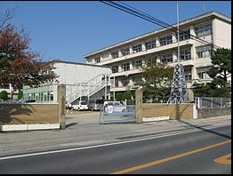 小学校　倉敷市立児島小学校（小学校）まで564m