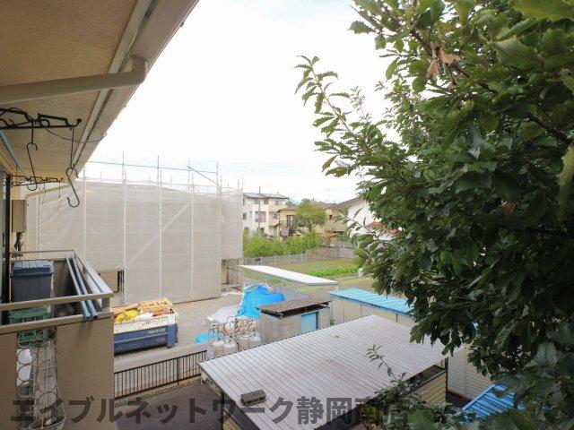 【静岡市駿河区中島のアパートの眺望】