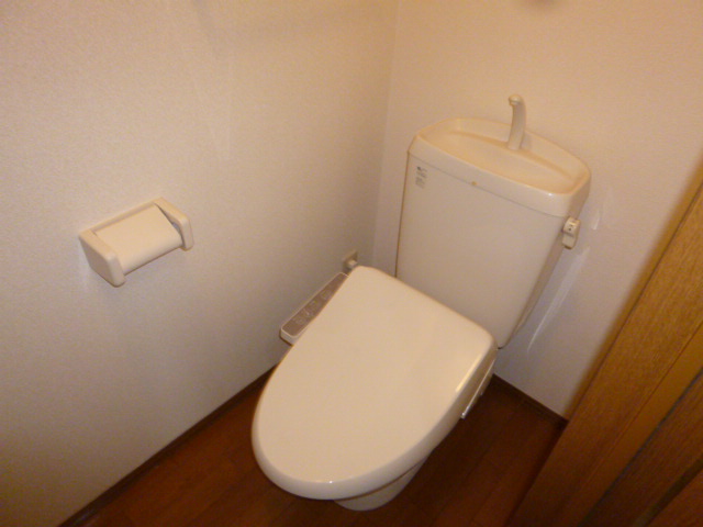 トイレ　温水洗浄便座