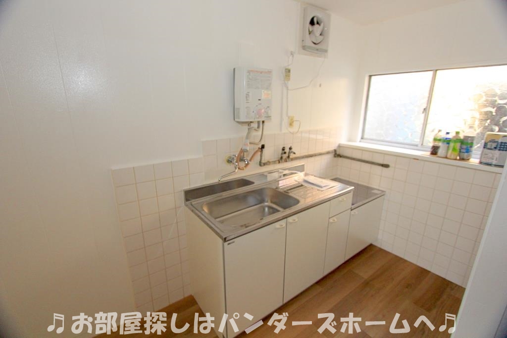 渚南町貸家のキッチン写真
