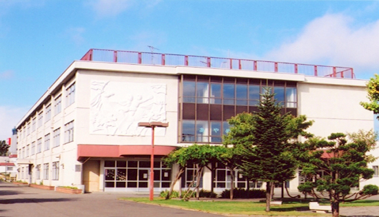 小学校　札幌市立あやめ野小学校（小学校）まで805m