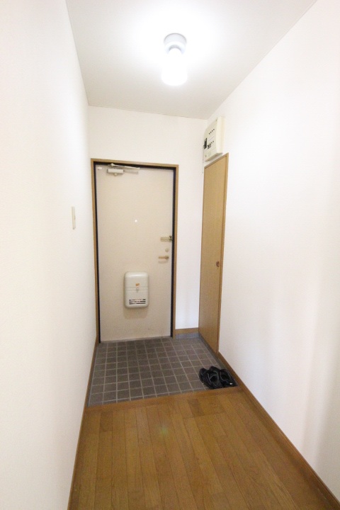 マンション セカンドピラーの玄関写真