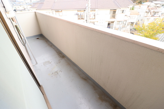 バルコニー　※別号室の写真です。