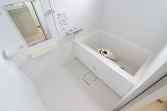 バス・シャワールーム　※別部屋の写真ですす。