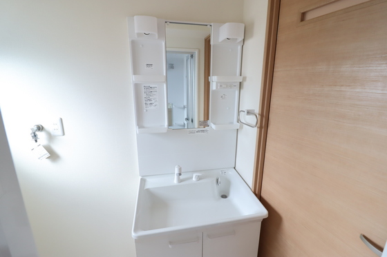 洗面設備　※別部屋の写真です