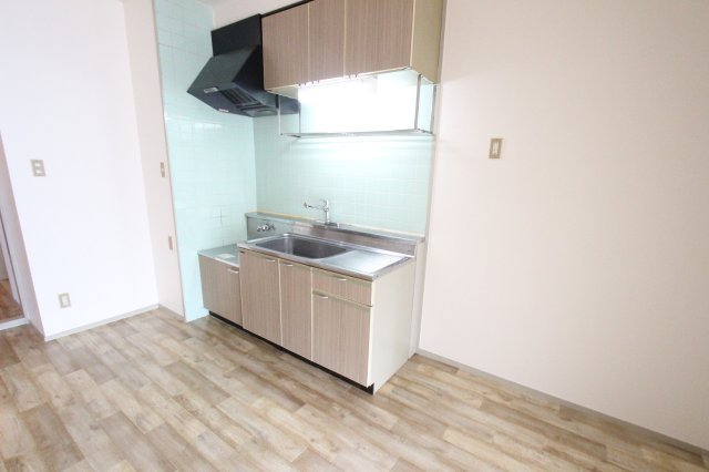 キッチン　※他のお部屋の写真です