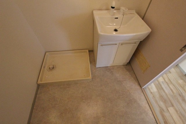 洗面設備　※他のお部屋の写真です