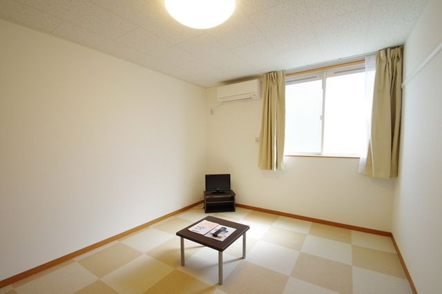 居室・リビング　６帖の洋室です★