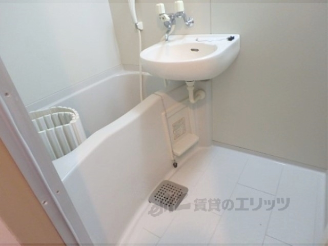 バス・シャワールーム　バス