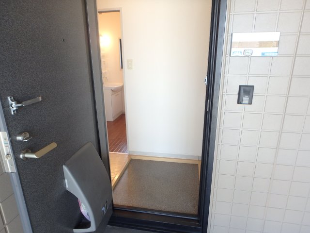 玄関　明るい玄関です