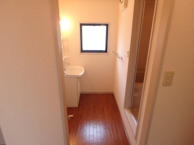 その他　ゆとりの洗面所で身支度スムーズです