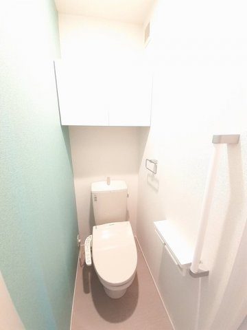 トイレ　ゆったりとした空間のトイレです