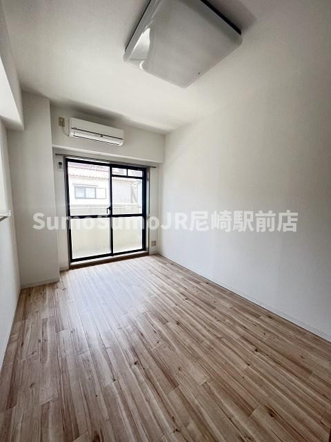 居室・リビング　居間です