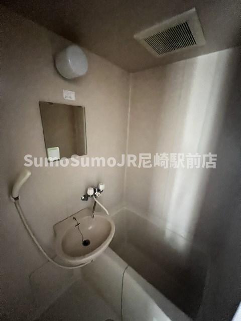 バス・シャワールーム　お風呂で日々の疲れを落としましょう