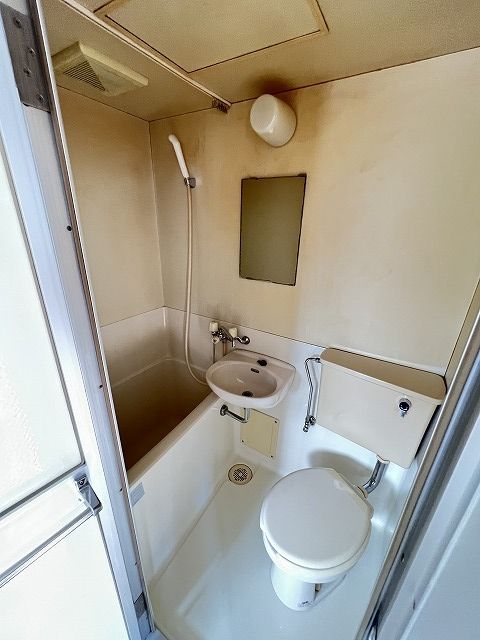 バス・シャワールーム