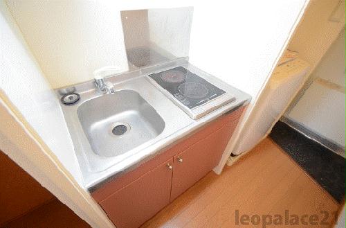 キッチン　備品や設備仕様は号室等により異なります現地をご確認下さい。