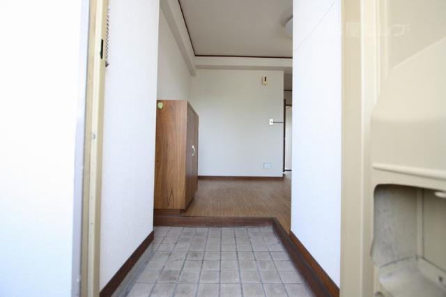 玄関　下駄箱付きの玄関です。（イメージ写真）