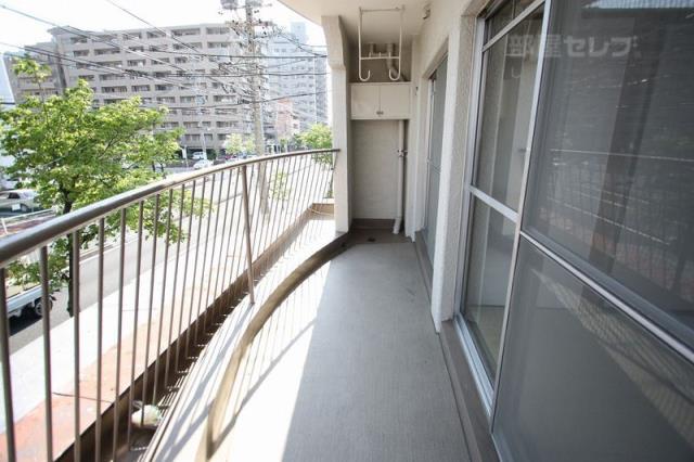 バルコニー　充分な広さのベランダです。（イメージ写真）