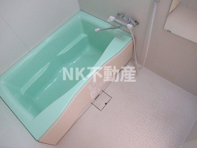 バス・シャワールーム　ゆったり過ごせるお風呂です