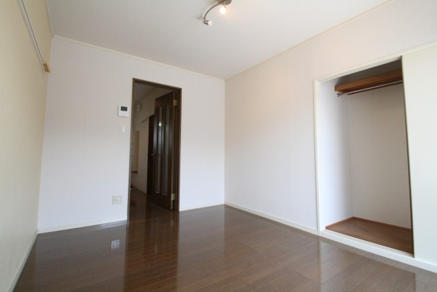 その他部屋・スペース　バルコニー側からです。