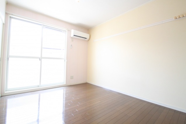 居室・リビング　6帖の洋室です。