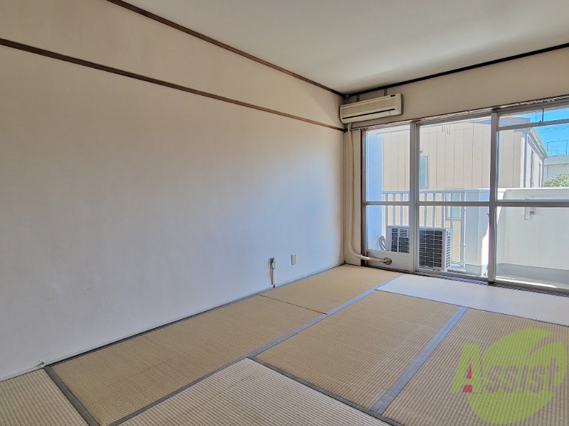 その他部屋・スペース　畳はこれから張替え予定。７．５帖ありますので広さもイイ感じ。