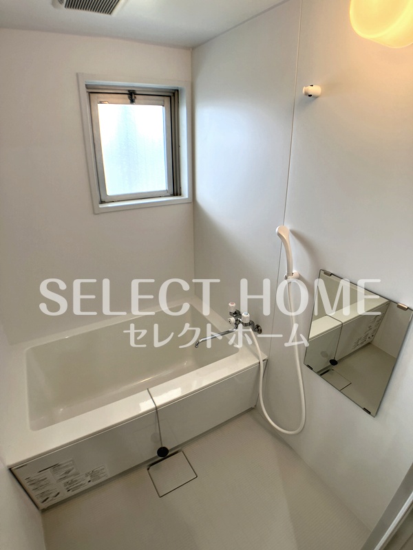 バス・シャワールーム　落ち着いた空間のお風呂です