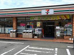 コンビニ　セブンイレブン 福岡流通センター店（コンビニ）まで136m
