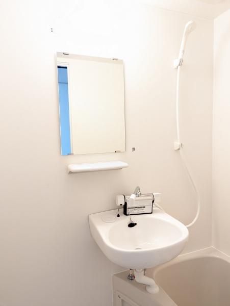 洗面設備　お出かけ前の身だしなみチェック♪