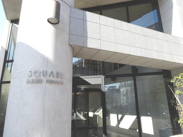 エントランス　明るい雰囲気のエントランスです