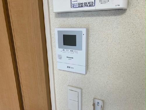 セキュリティ　モニター付きインターホン