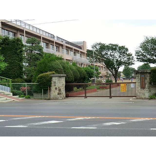 小学校　阿見町立阿見小学校（小学校）まで6000m