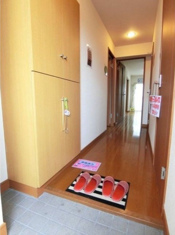 玄関　図面と現状に相違がある場合には現状を優先