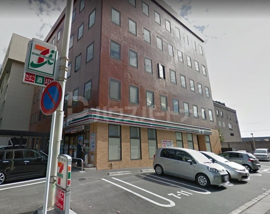 コンビニ　セブンイレブン 千葉中央郵便局前店（コンビニ）まで530m