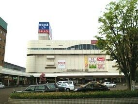 ショッピングセンター　E・PLAZA（ショッピングセンター）まで450m