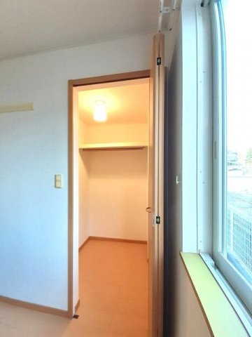 アルドーレ Iの内装写真