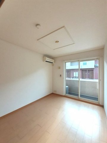 アルドーレ Iの居間写真