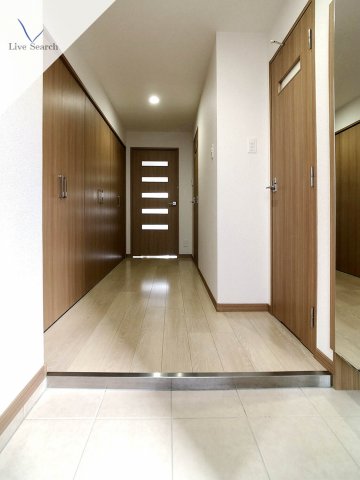 玄関　明るい玄関です