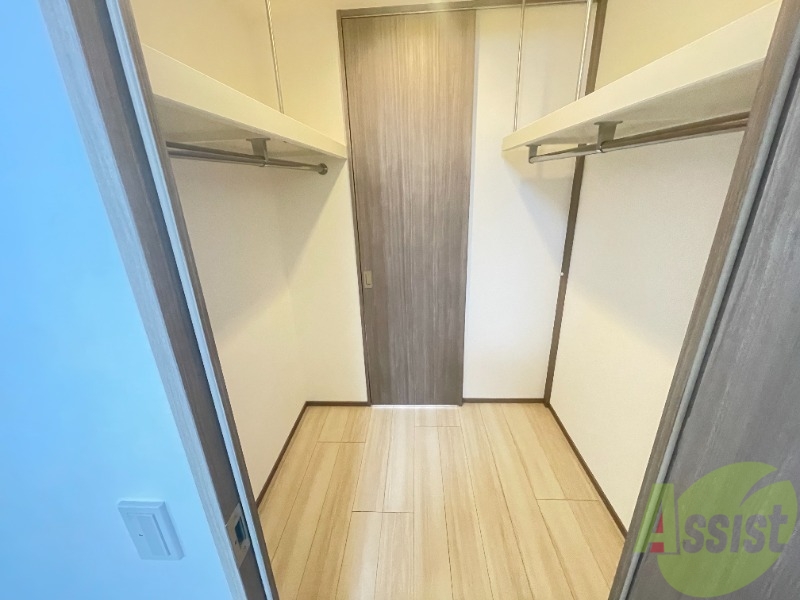 収納　広々ウォークスルークローゼット。