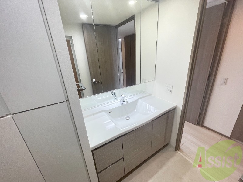 洗面設備　身だしなみバッチリですね。