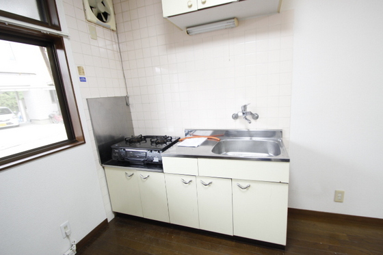 キッチン　※別部屋の写真です