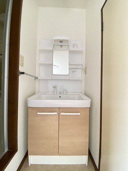 洗面設備　※別部屋の写真です