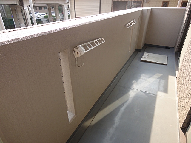 バルコニー　外からの目が気にならないバルコニーで洗濯物が干せます