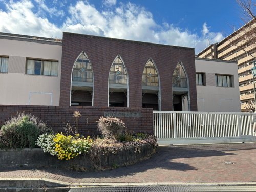 中学校　宝塚市立長尾中学校（中学校）まで176m