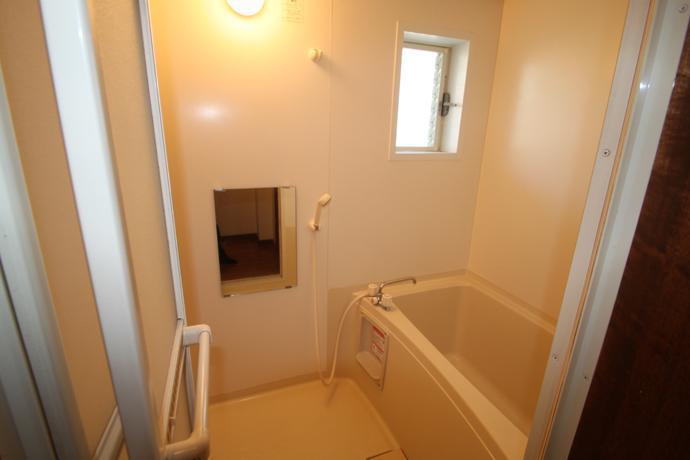 バス・シャワールーム　浴室