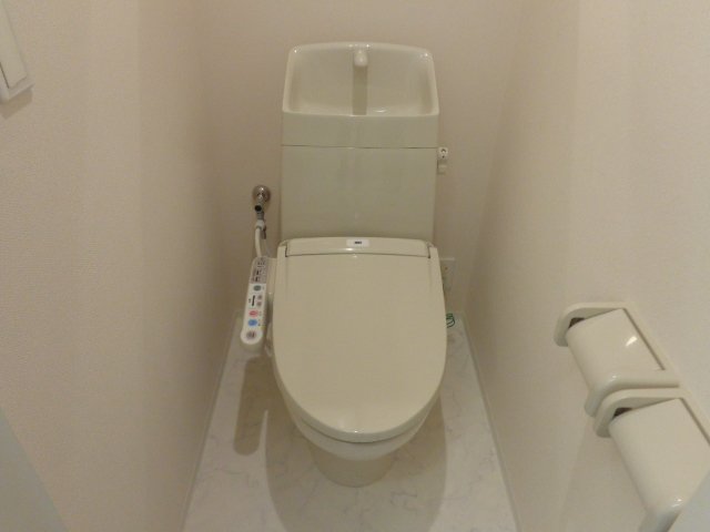 トイレ　シャワー付トイレ