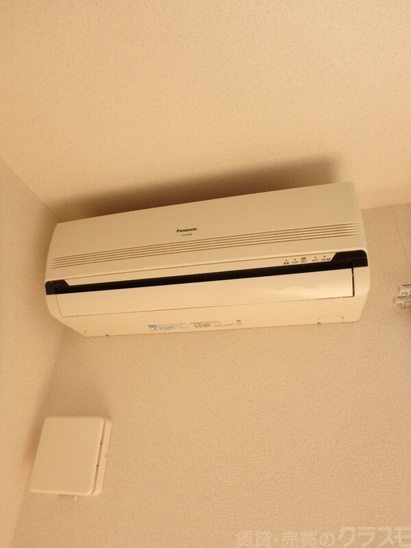 その他設備　リビングと洋室、２基ついてます